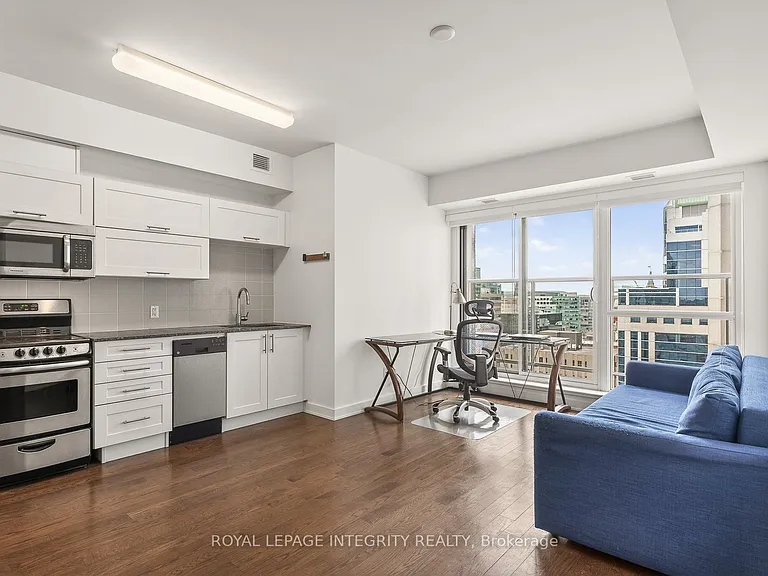40 Nepean St #2102 — Photo 11