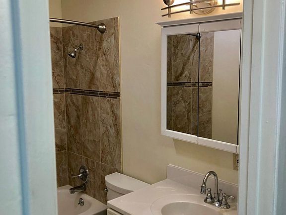 5th image of 1501 Broadway Ave APT 1