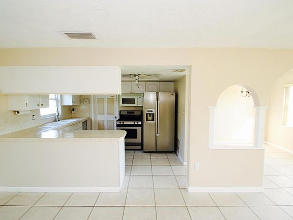 5th image of 2125 Garnet Ct