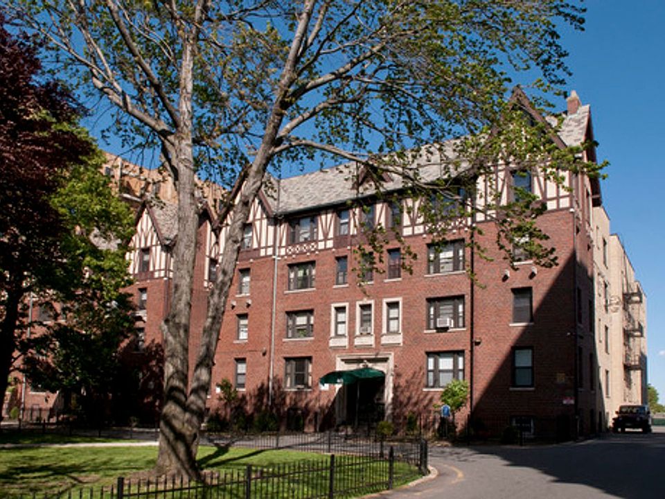 1st image of 40 S Munn Ave APT 106