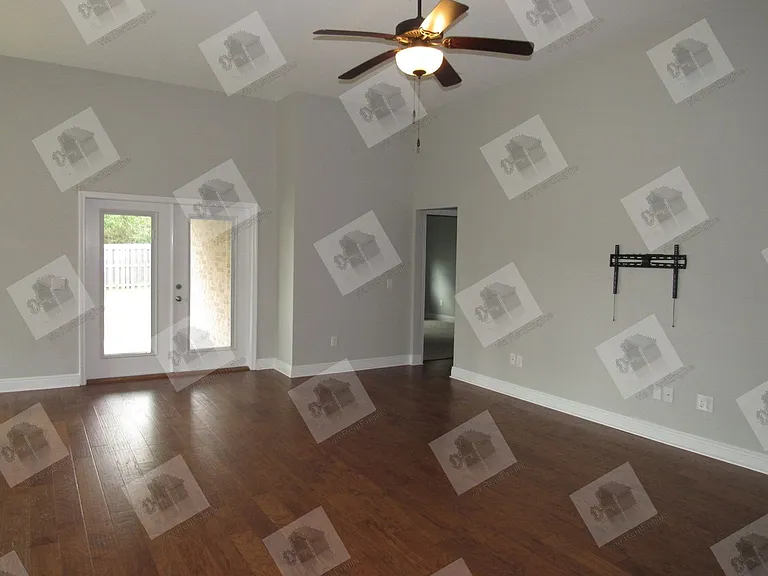 8701 Rush Ln — Photo 7
