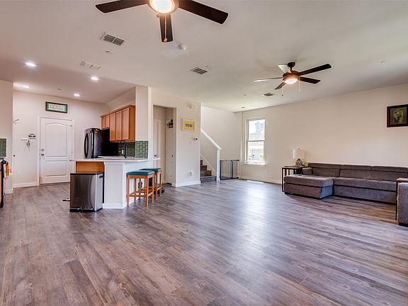 5th image of 2656 Jacobson Dr