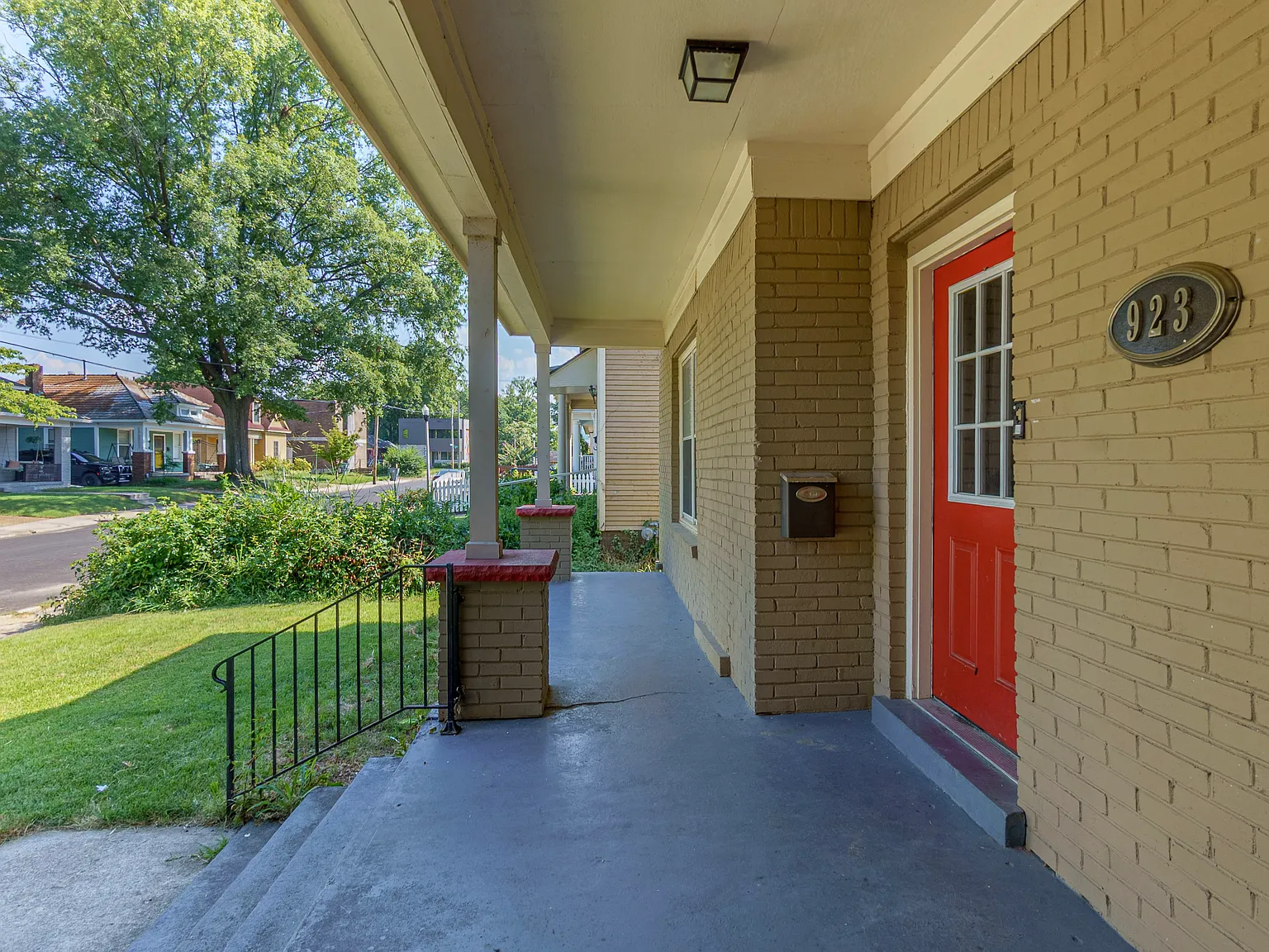 923 Philadelphia Street — Photo 2