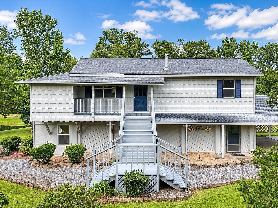 1st image of 601 Country Trail Ln