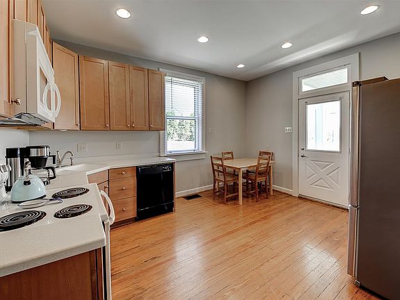 4th image of 252 Grandview Dr
