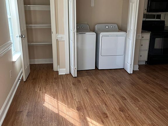 4th image of 4116 A Brook Creek Ln