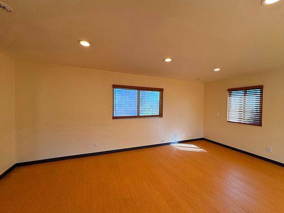 3rd image of 10375 McBroom St #A
