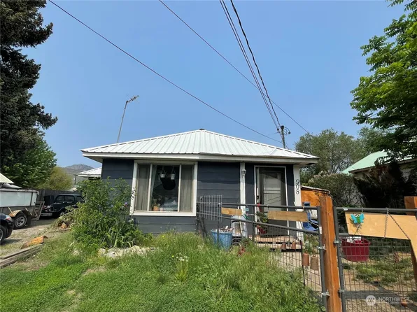 908 1st Avenue S, Okanogan, WA 98840