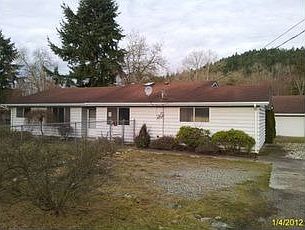1st image of 18712 Pioneer Way E