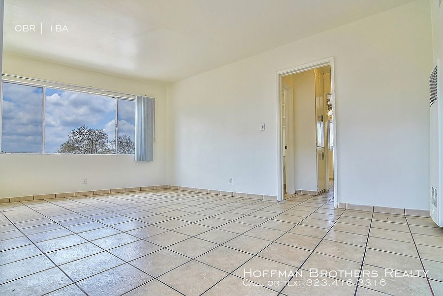 1st image of 251 Loma Dr APT 26