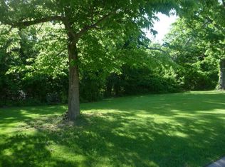 1829 27th Avenue Pl, Moline, IL 61265