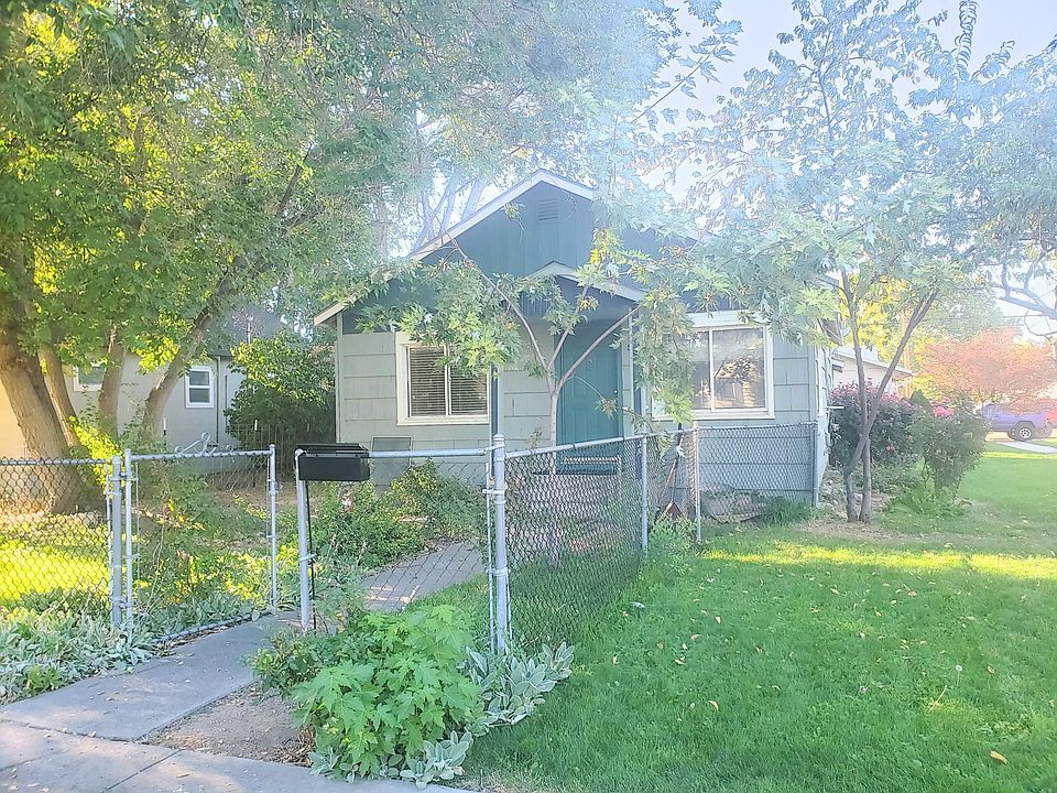 1st image of 20 Avenue S