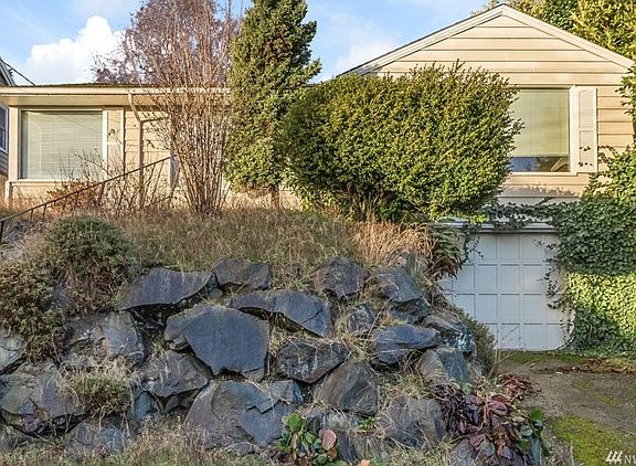 2nd image of 3227 Whalley Pl W