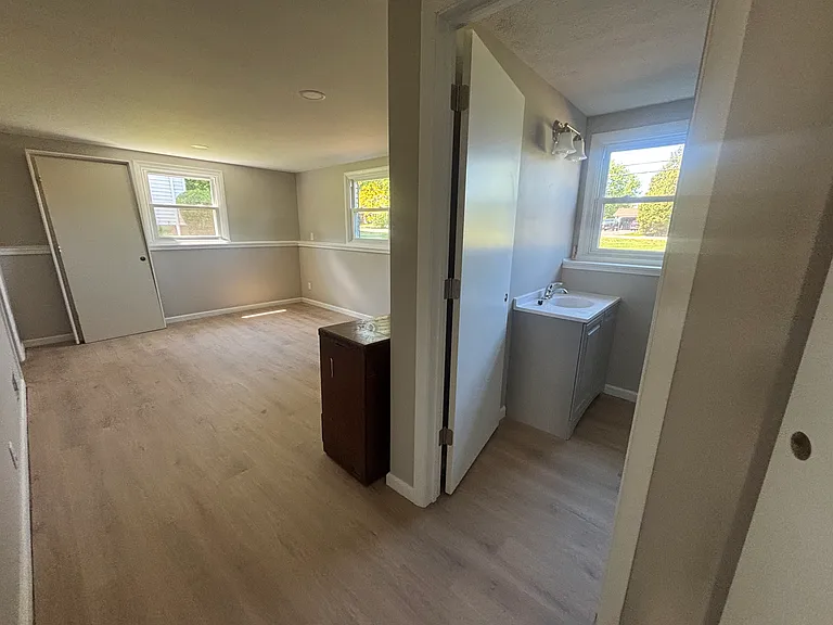 Primary bedroom with private full bath. walk in closet