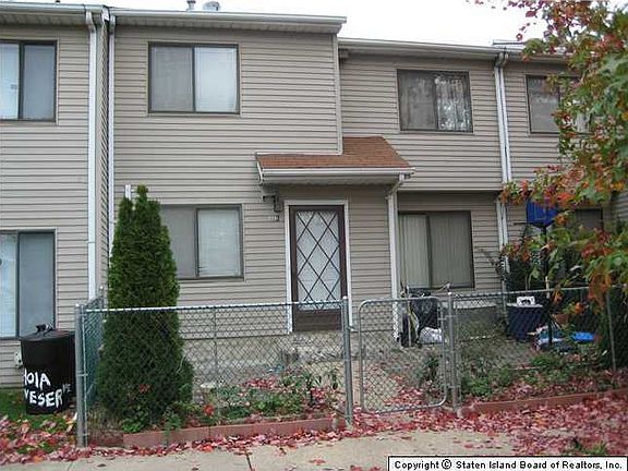 5th image of 692 Elbe Ave #A