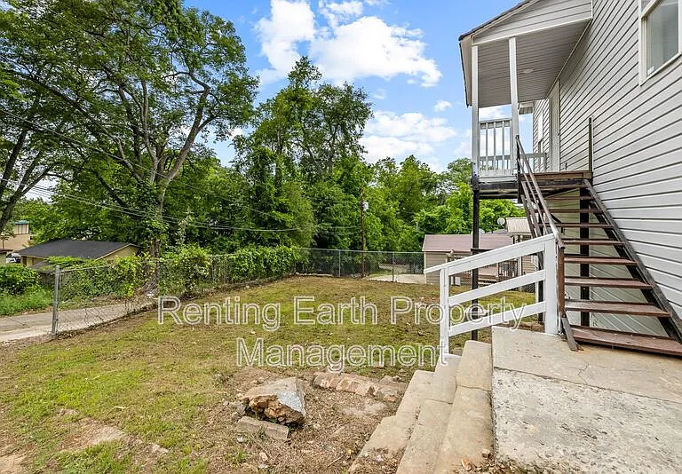 2426 Avenue U — Photo 20