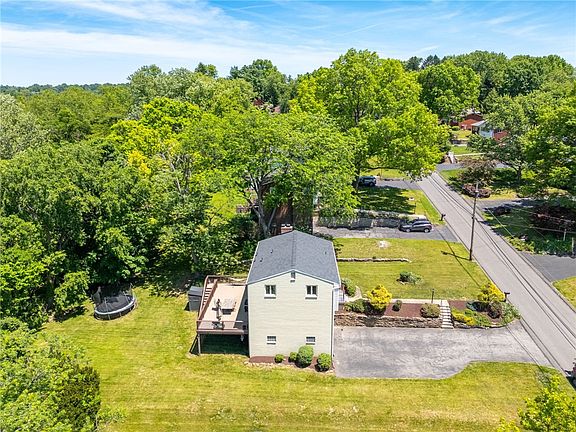 3rd image of 652 Aljo Dr