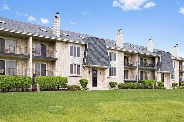 1st image of 15721 Lake Hills Ct Unit 1N