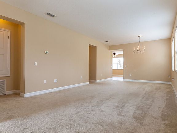 3rd image of 10121 Stratford Pointe Ave