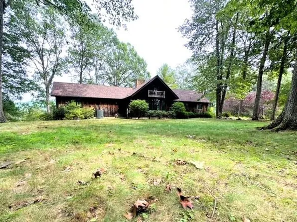 207 Pioneer Rd, Covington, VA 24426