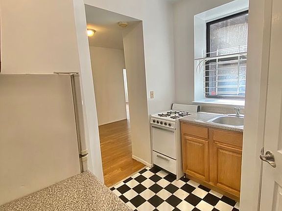 4th image of 1235 1st Ave #3B