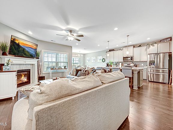 5th image of 12182 Woodhollow Ln