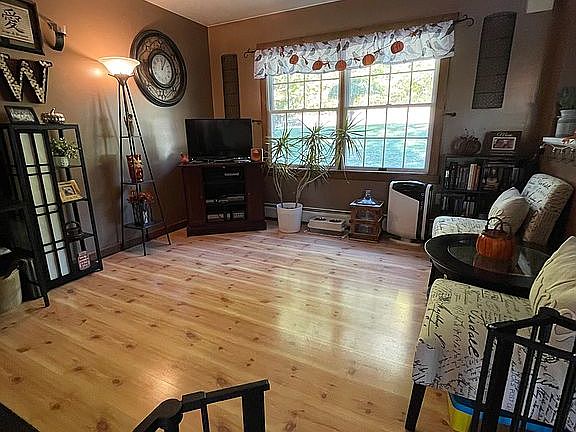 5th image of 23 Woodland Rd