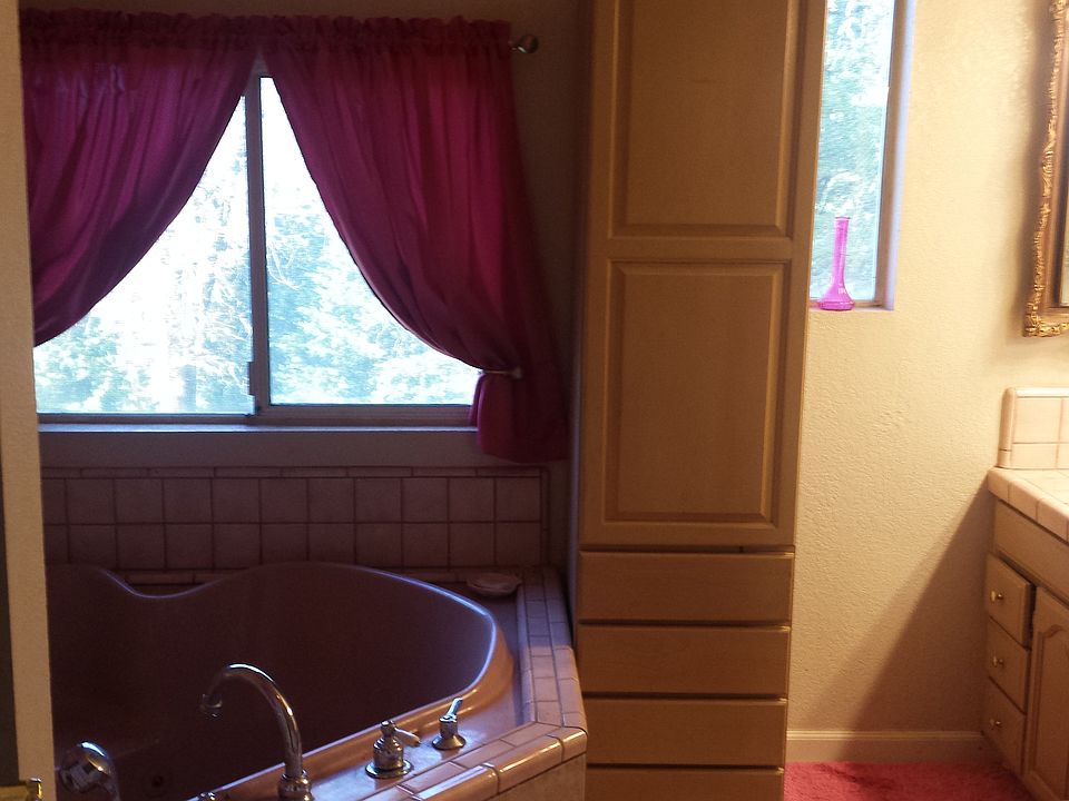 Upstairs Master Bath
