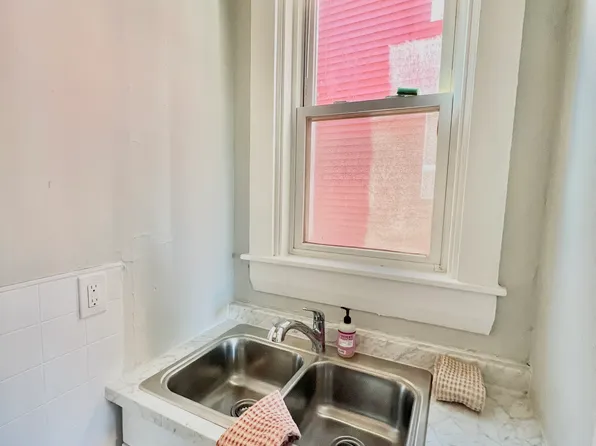 264 State St #4, Portland, ME 04101