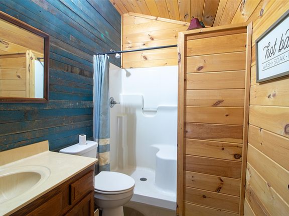 5th image of 899 Pine Haven Rd