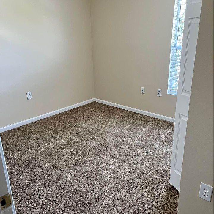 1st image of 5150 Playpen Dr Unit 16