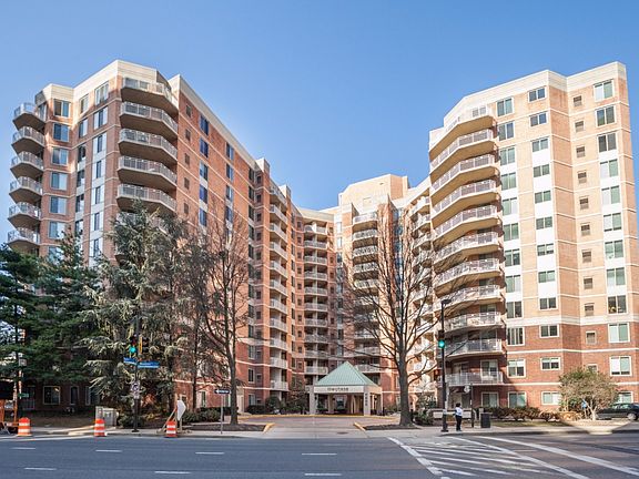 4th image of 7500 Woodmont Ave APT 803