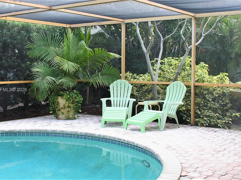 1933 Twin Dolphin Ln — Photo 5
