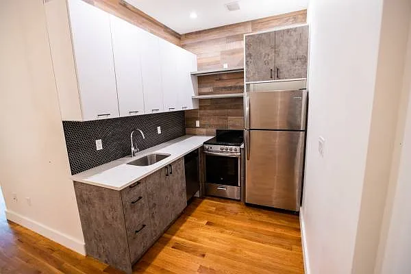 Rented by EXR | media 2