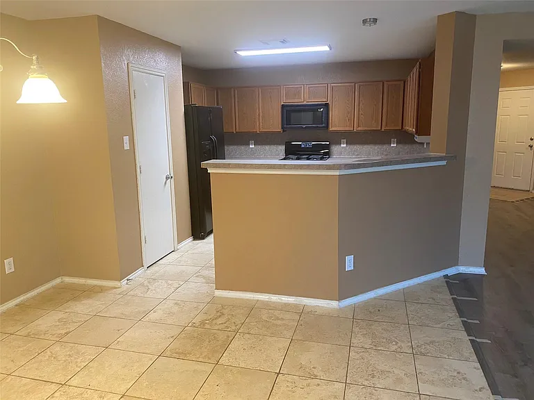 18206 Coreland Ln — Photo 4