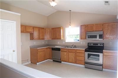 3rd image of 215 Winesap Dr