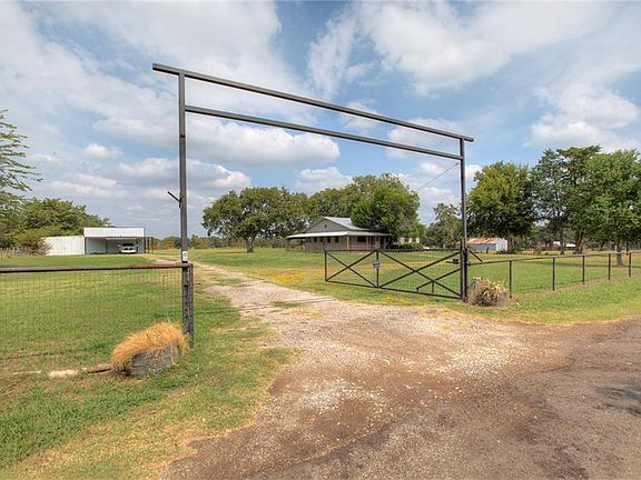 2nd image of 4821 County Road 2216