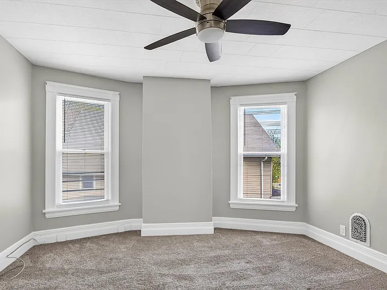455 S Goodman St #A — Photo 11