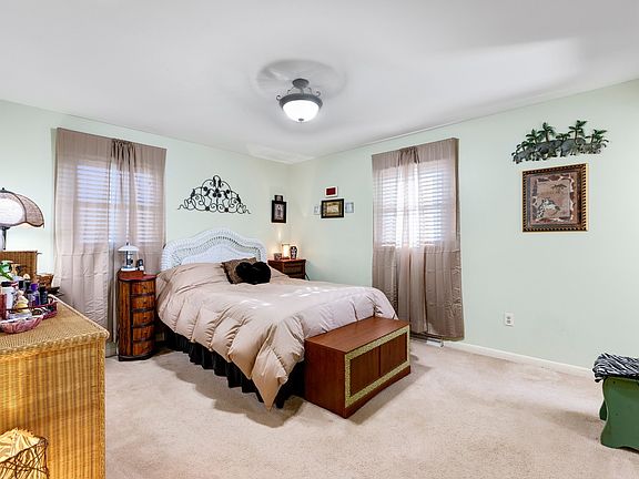 3rd image of 1300 Prairie Estate Dr