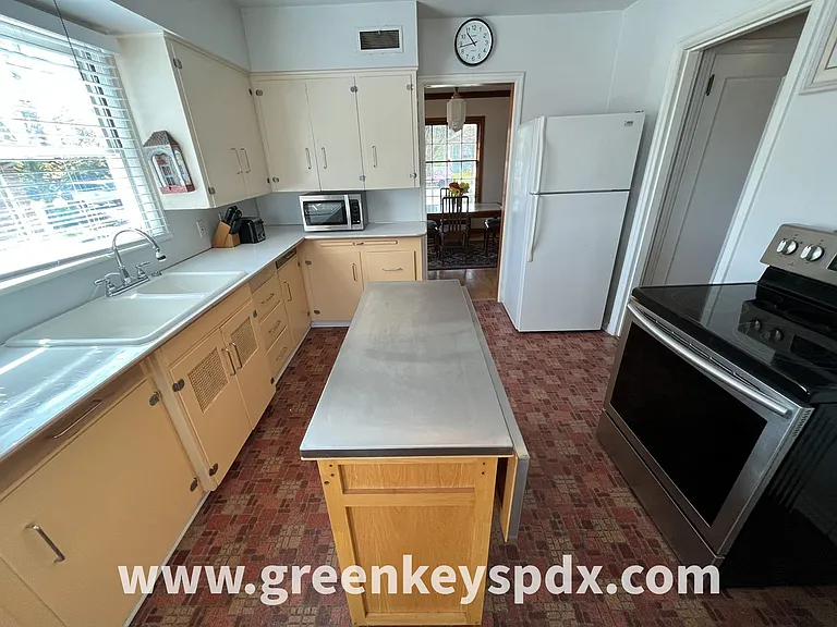 2101 N Rosa Parks Way — Photo 10