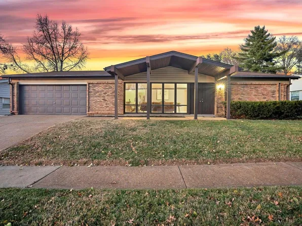 4803 Laketon Ct, Saint Louis, MO 63128