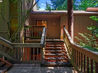 136 Treehill Loop, Eugene, OR 97405