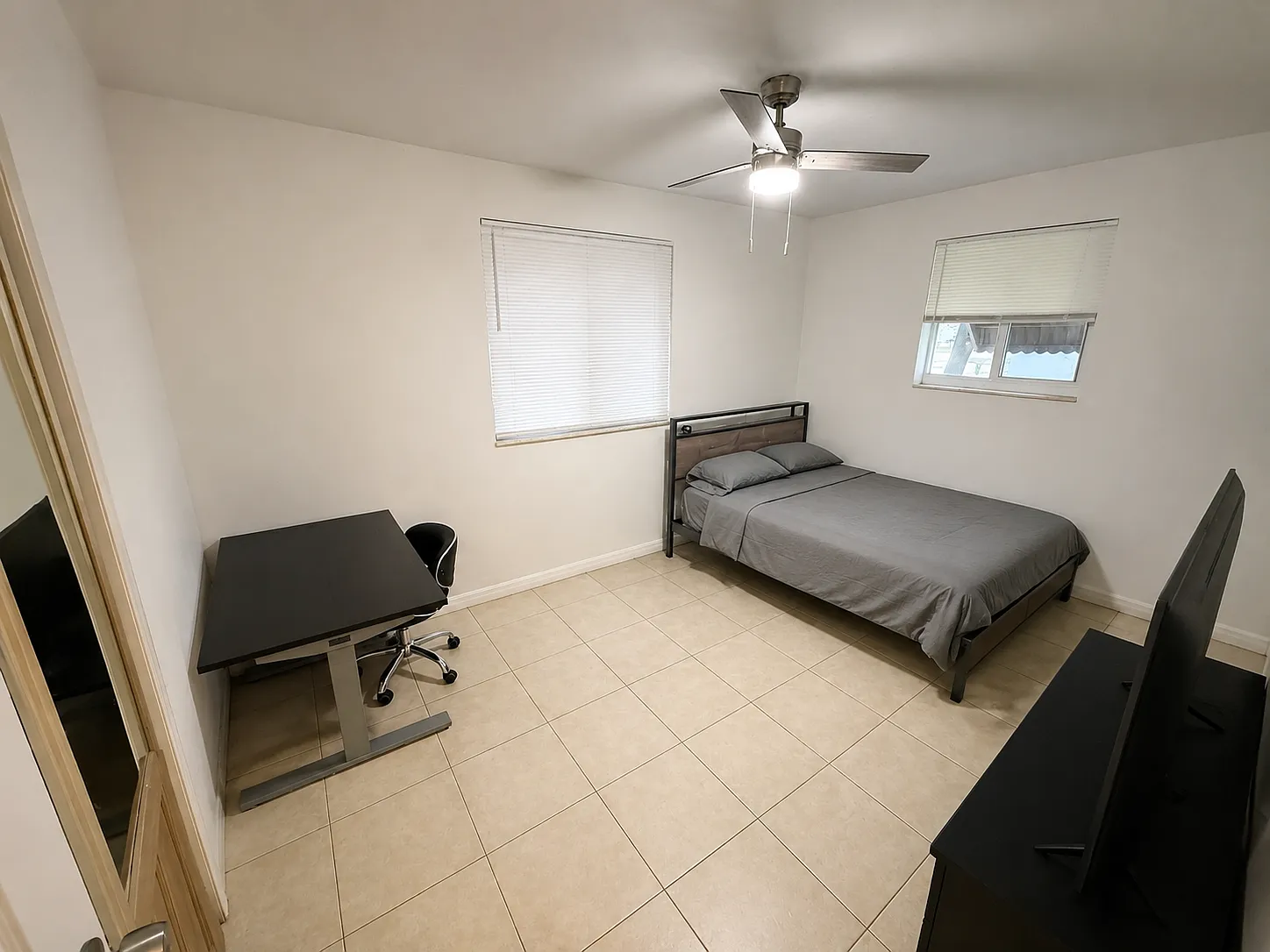3 bed, 1400 sqft, $2,900 — Photo 2
