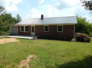 56 Isaacs Dr, Galax, VA 24333