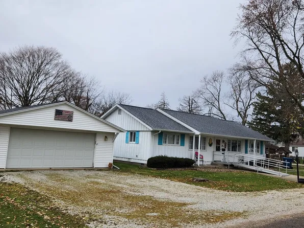 904 W Washington St, Hoopeston, IL 60942