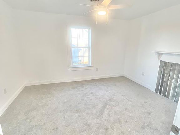 4th image of 200 Emmette St