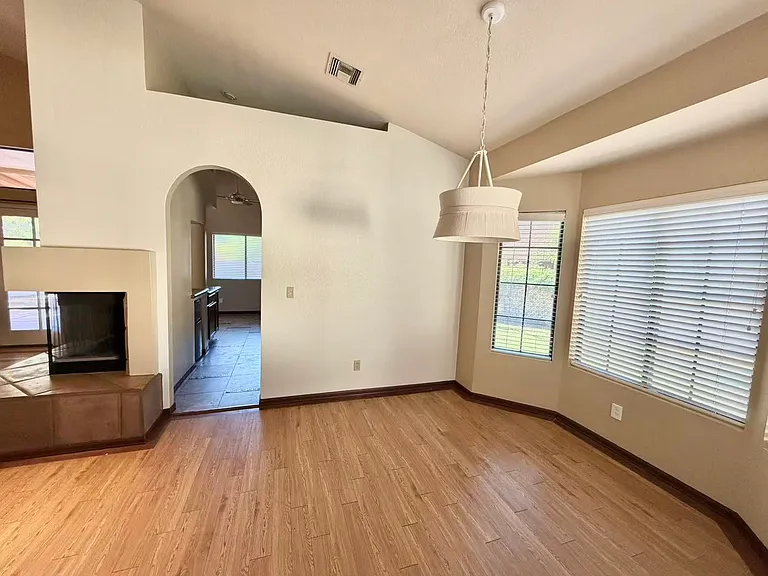 8979 E Gail Rd — Photo 7