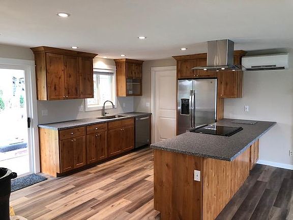 3rd image of 6112 NE Bonner Dr