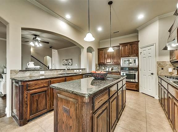 2nd image of 2720 Mosswood Ln