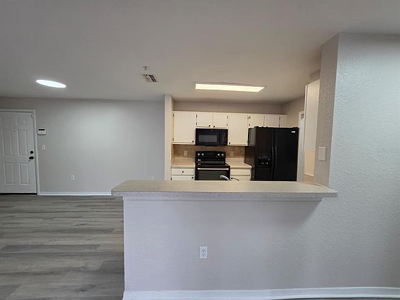 5th image of 5483 Vineland Rd APT 10209